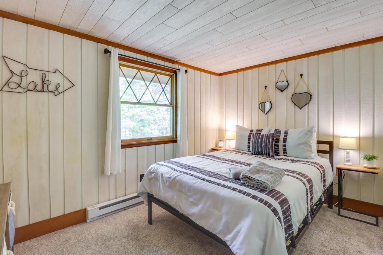 Lakefront Poconos Vacation Rental With Swim Dock! Long Pond Exterior foto