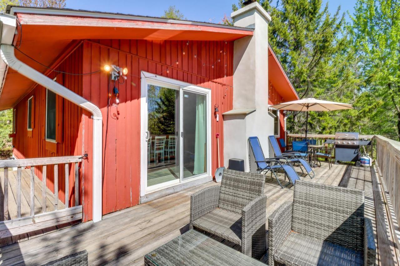 Lakefront Poconos Vacation Rental With Swim Dock! Long Pond Exterior foto