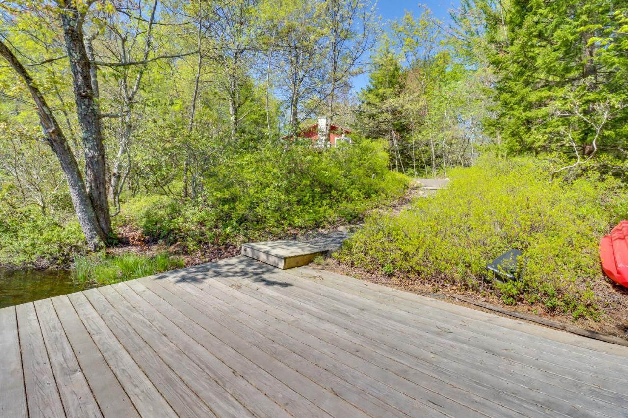 Lakefront Poconos Vacation Rental With Swim Dock! Long Pond Exterior foto